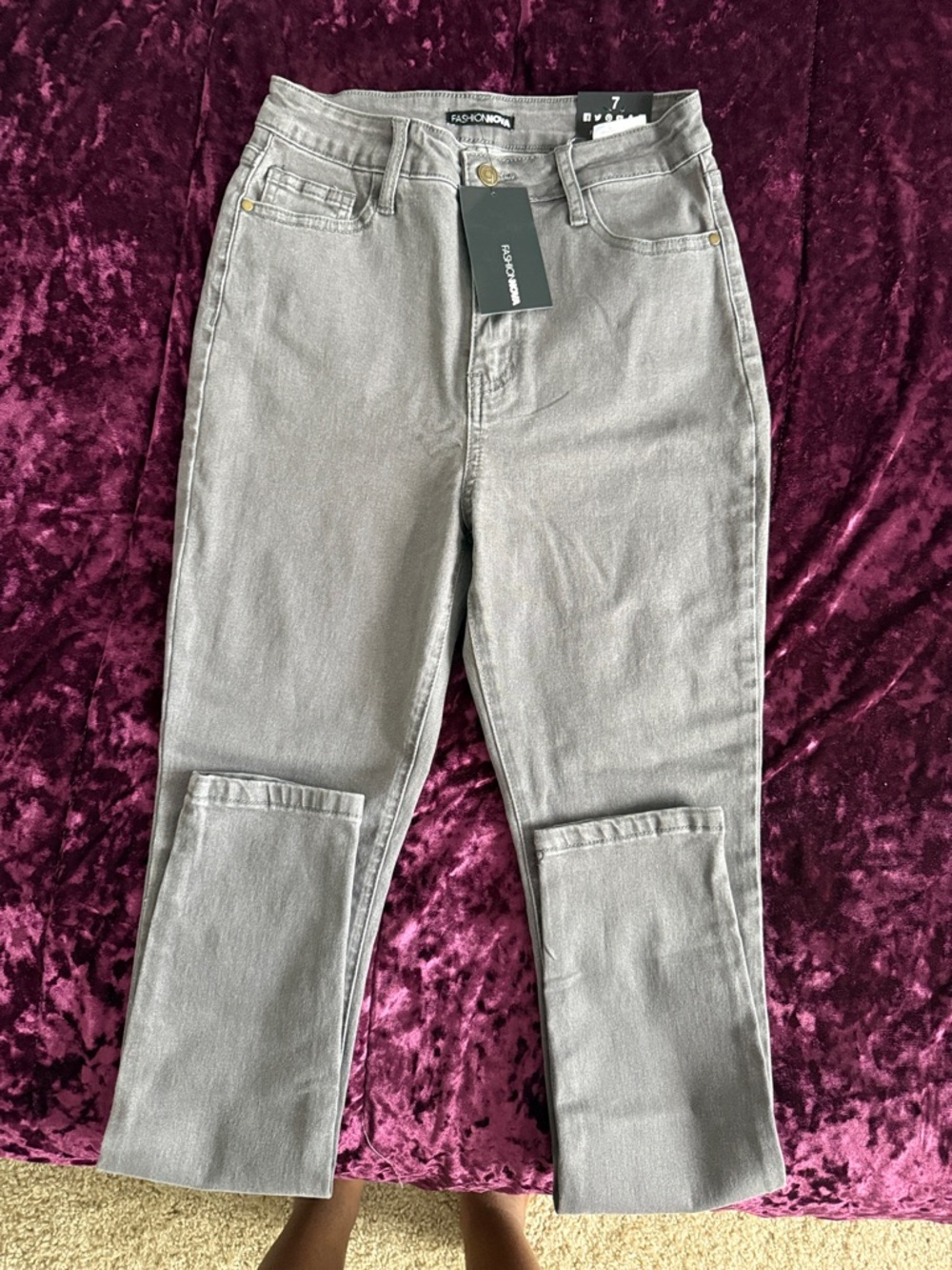 Fashion Nova Gray High-Rise Straight Jeans (Size 7)